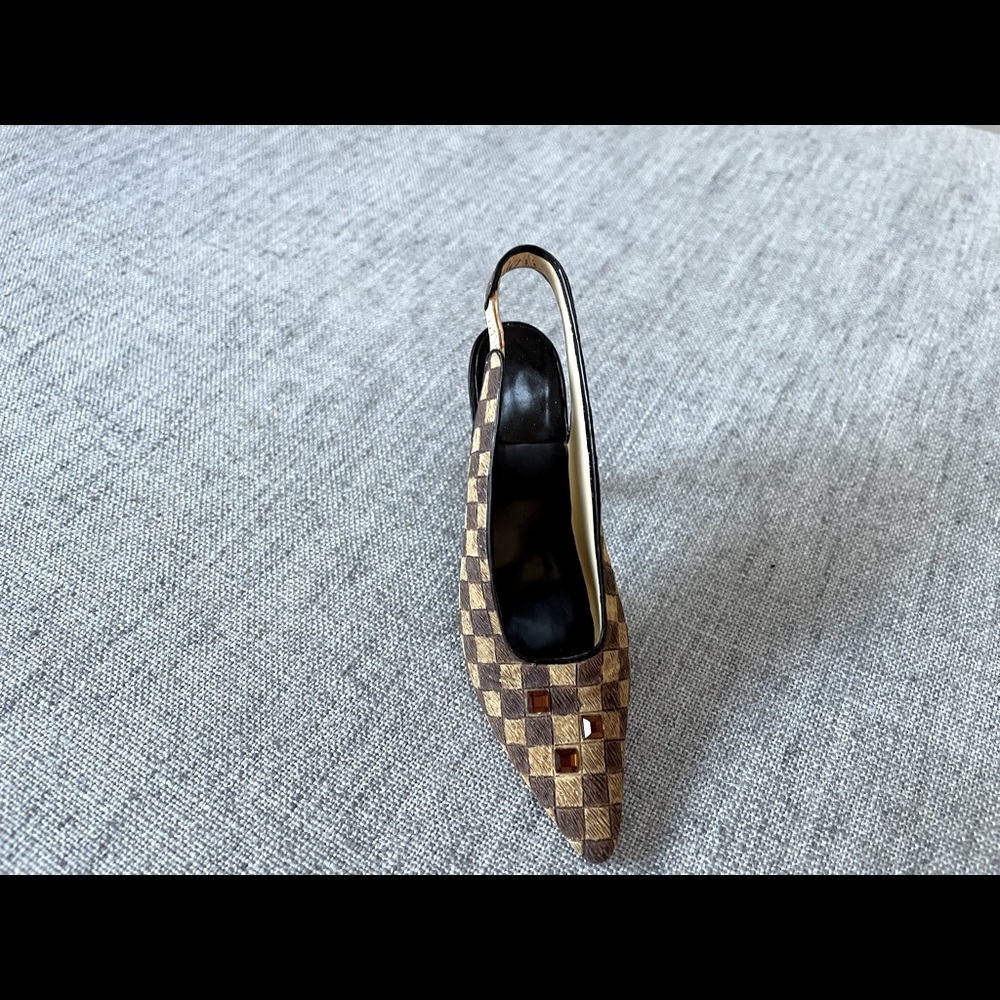 Just the right shoe - check it out